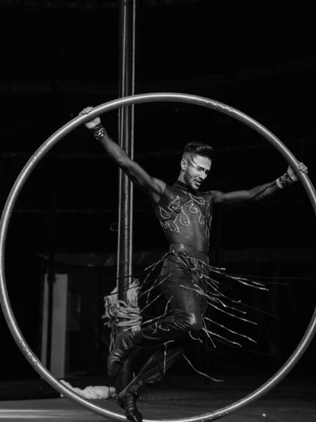 cyr-wheel