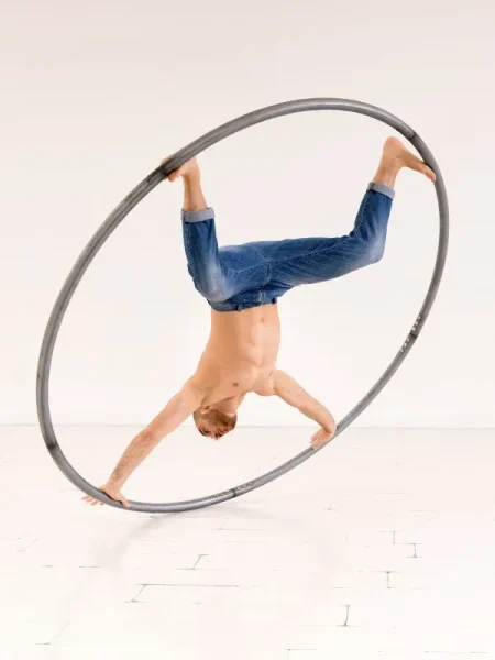 cyr-wheel-pose