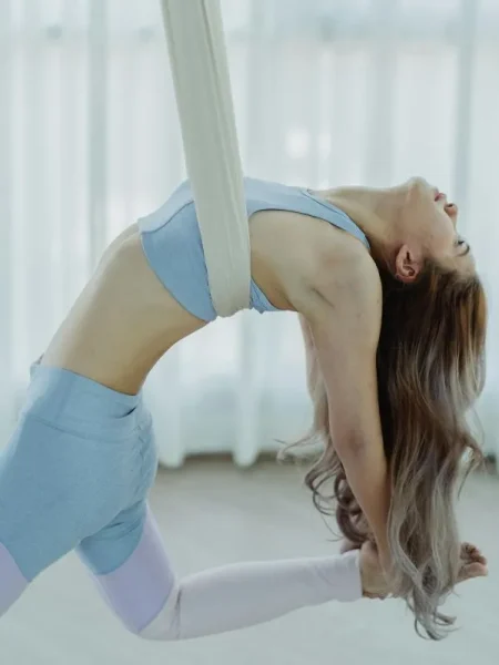 yoga-hammock-backbend